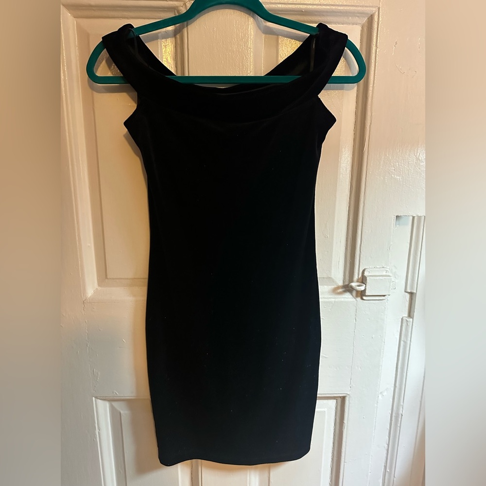Black mini dress size M